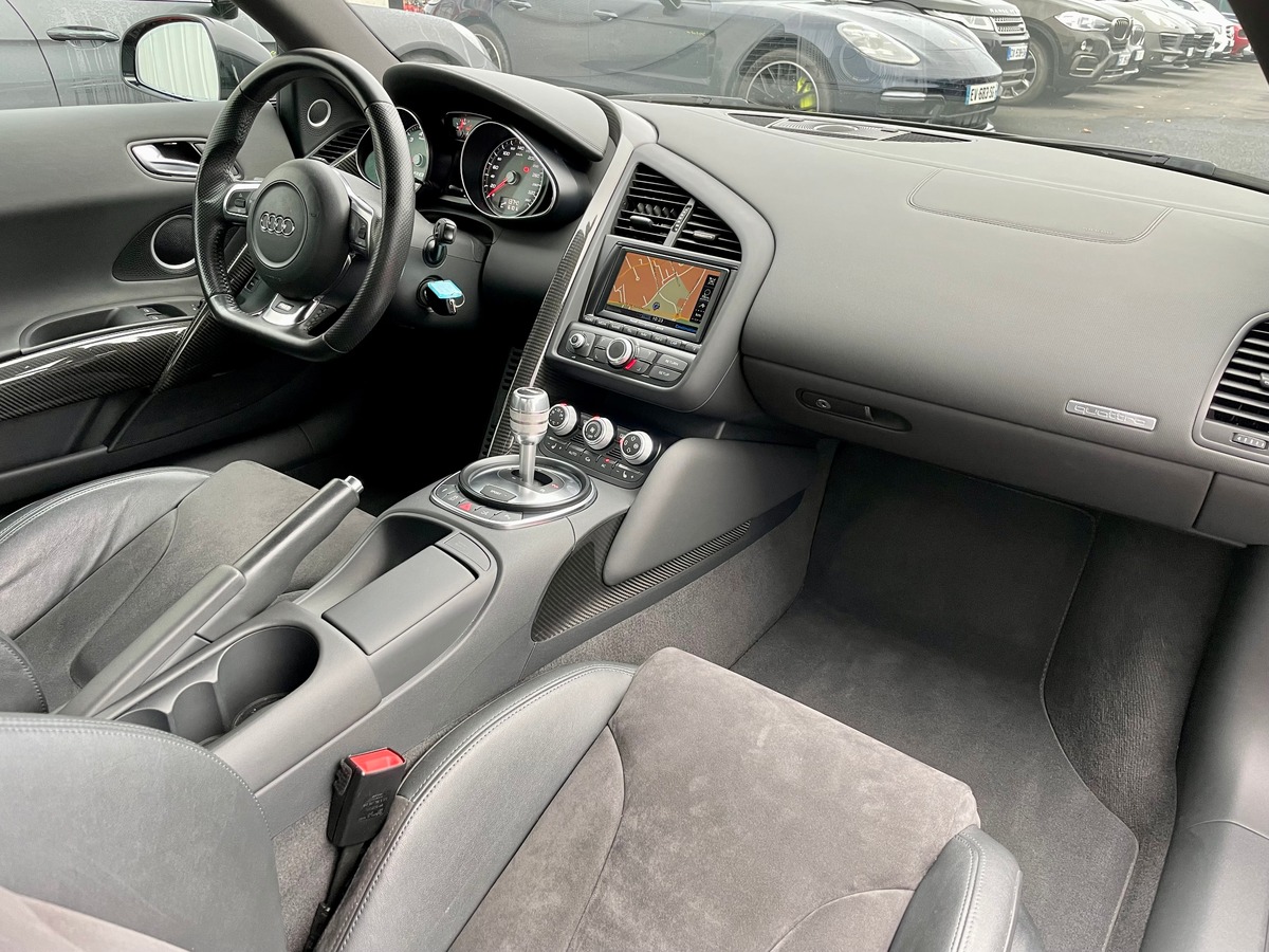 Audi R8 V8 4.2 430 Quattro R-Tronic 6 Carbon f