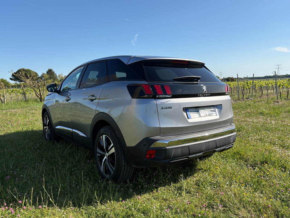 Peugeot 3008 1.5 bhdi - 130CV - ALLURE - MOTEUR NEUF ECHANGE STANDARD