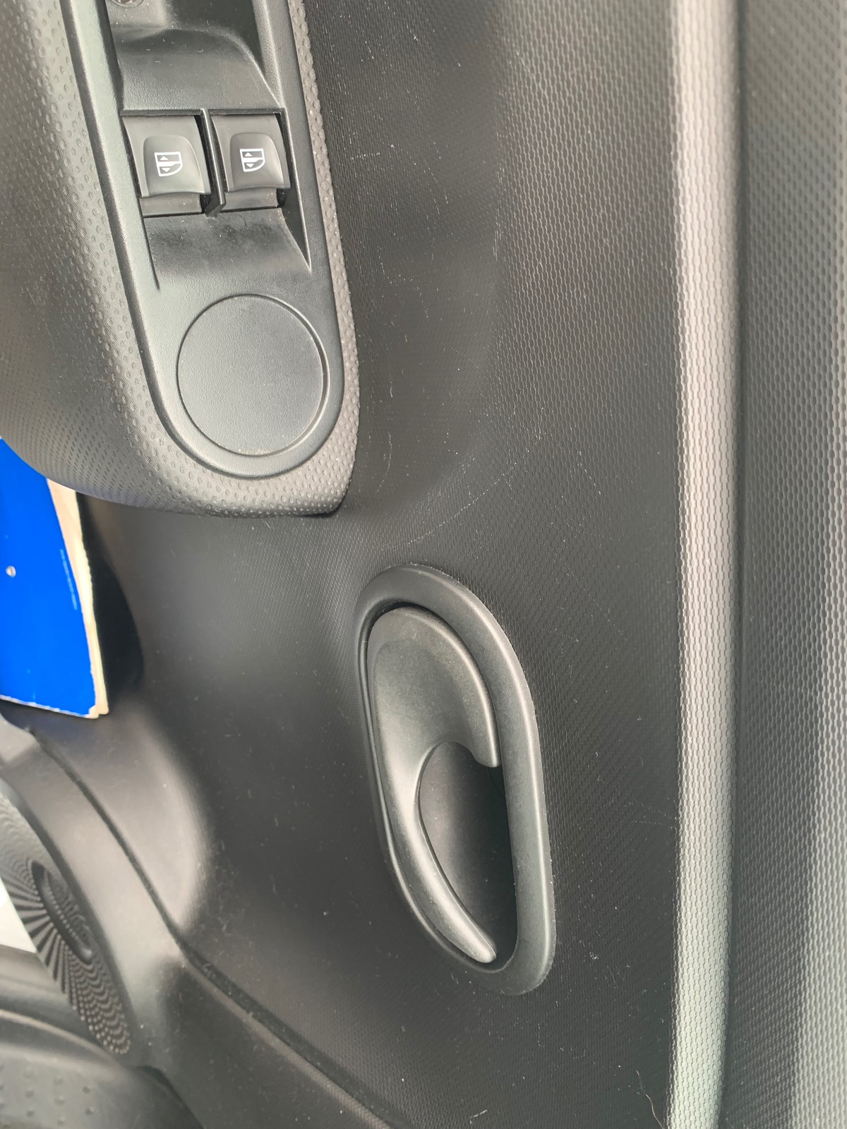 RENAULT Twingo LIFE | Radio Connect R&Go + support téléphone | Limiteur de vitesse.