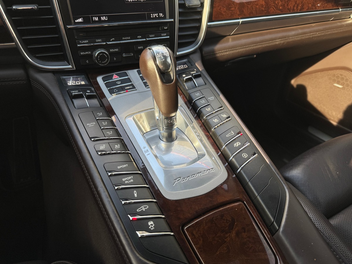 Porsche Panamera Turbo 970 4.8 i V8 PDK 500 cv Full Options - Entretiens Porsches