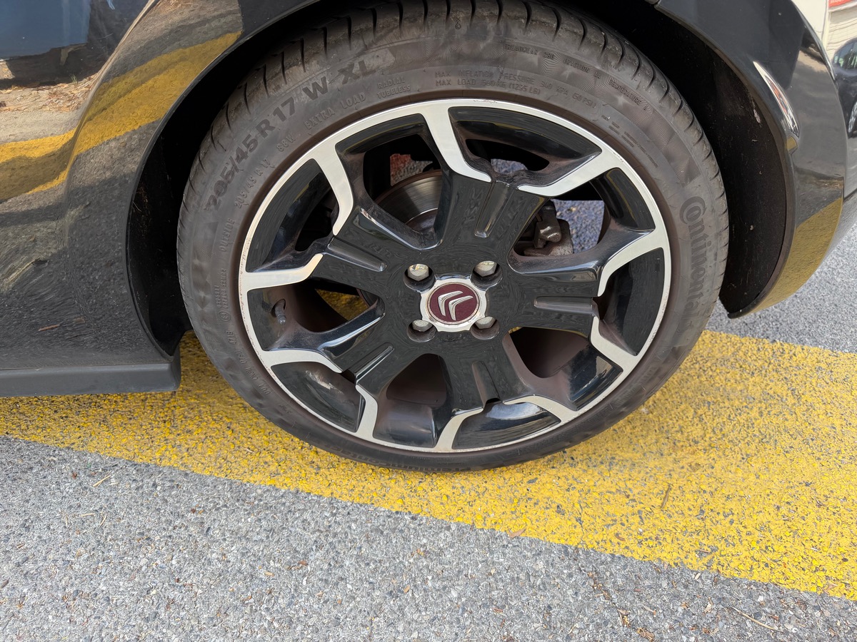 Citroën DS3 1.6 THP 156 CV / Sport Chic / GPS / Clim Auto / radar / Pack Cuir/ Jantes Sport