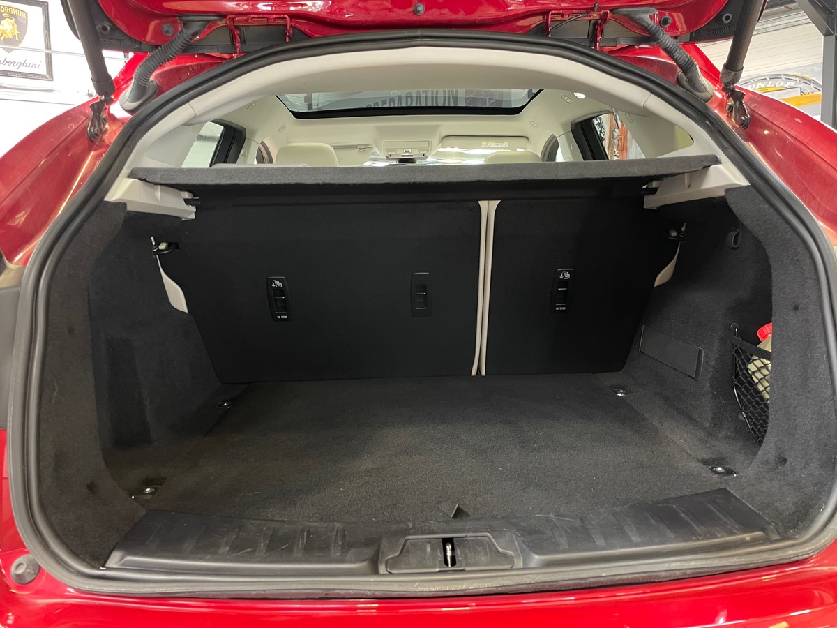 Jaguar E-Pace 2.0L P-250 AWD R-DYNAMIC HSE - TOIT PANO/VOLANT CHAUFFANT