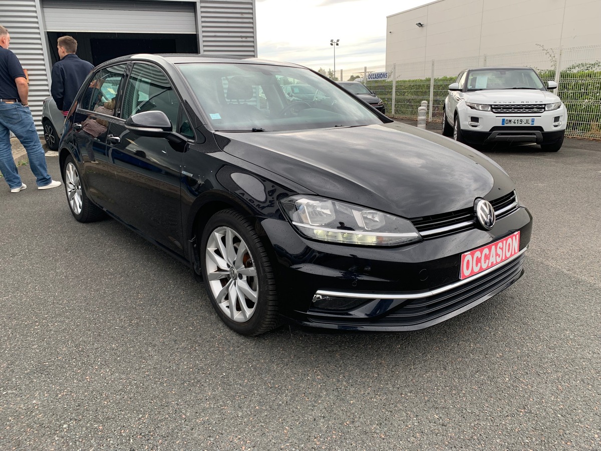 Volkswagen Golf 125 | Sound | Caméra recul | Régulateur | GPS | Apple car play | Attelage amovible