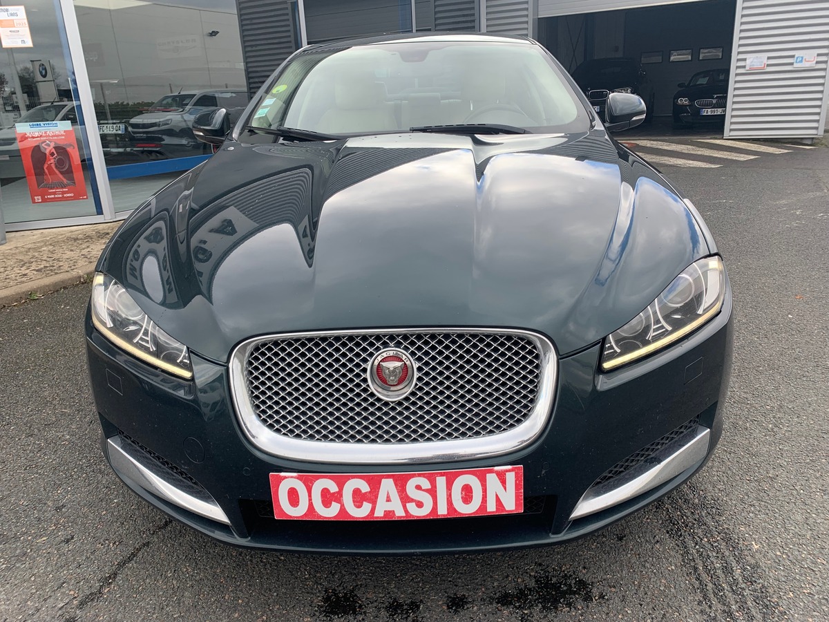 Jaguar XF 240 ch | V6 | R-Sport | Caméra recul | Sièges sport | Régulateur vitesse | GPS | Bluetooth