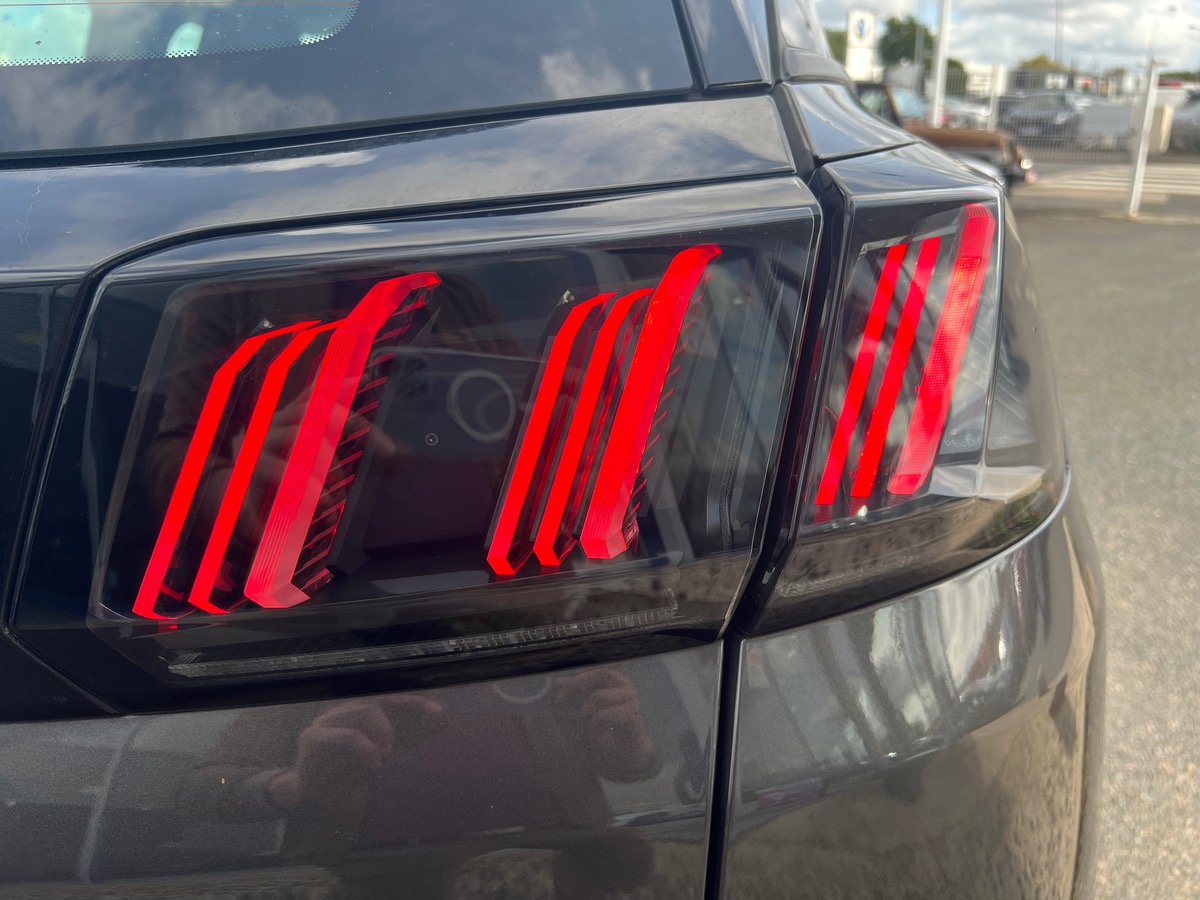 Peugeot 3008 130 ch | ACTIVE BUSINESS | EAT8 | Garantie jusqu'au 16/05/2026 | Caméra de recul