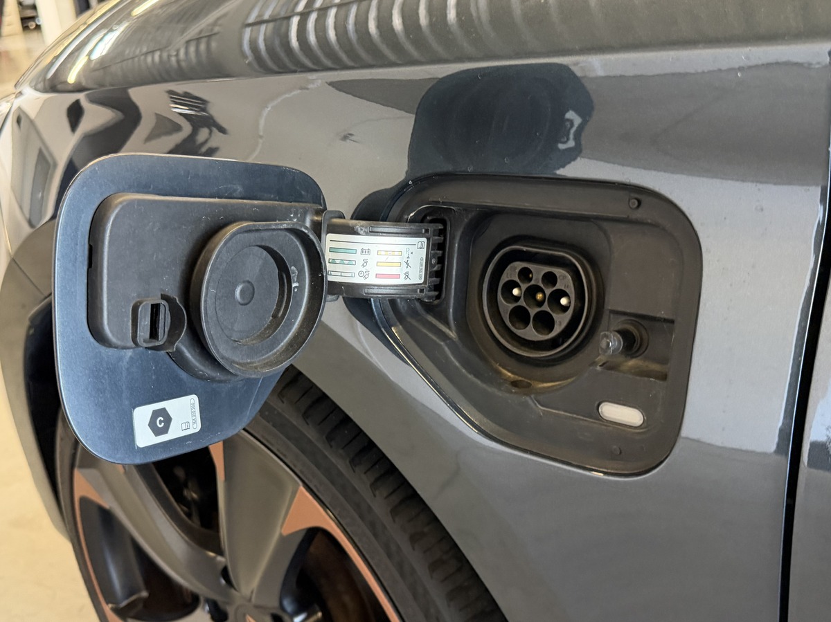 Cupra Leon 1.4 e-Hybrid 245ch VZ / Sièges chauffants / Mode de conduite / Apple CarPlay