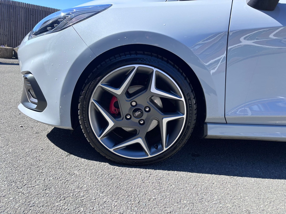 Ford Fiesta VI ST 1.5 Ecoboost 200cv - Entretien complet