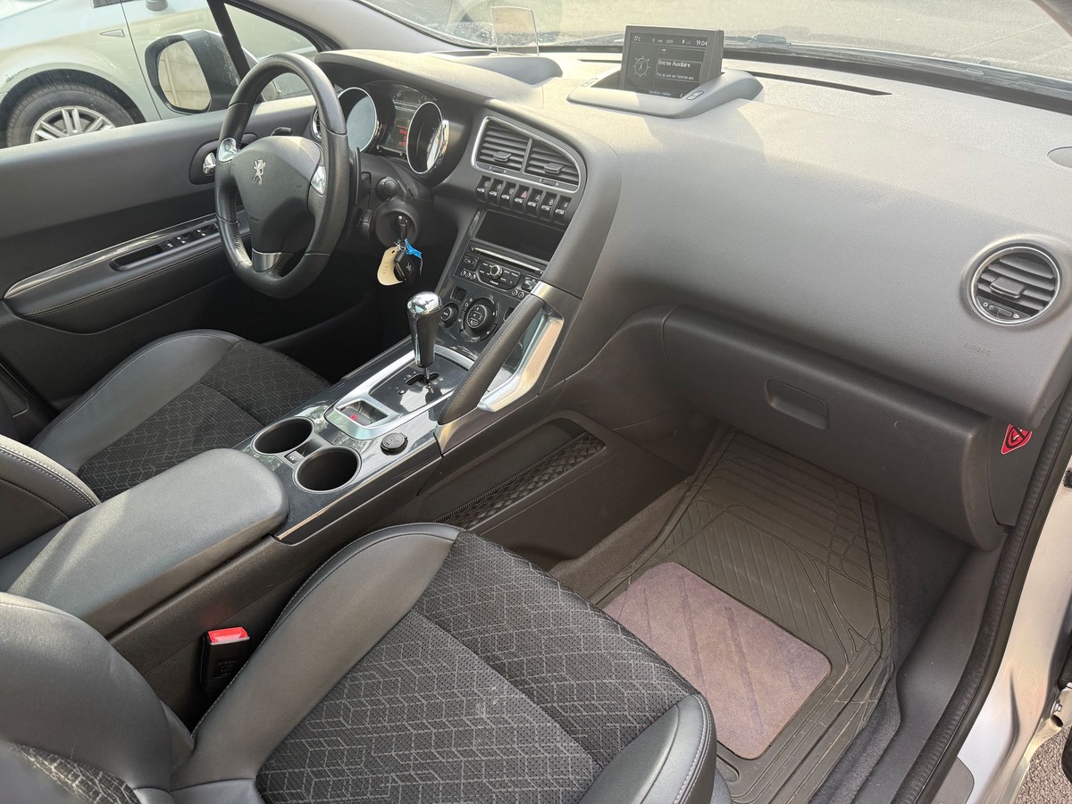 Peugeot 3008 1.6 e-HDI 115 CV allure ETG6 4XCBL
