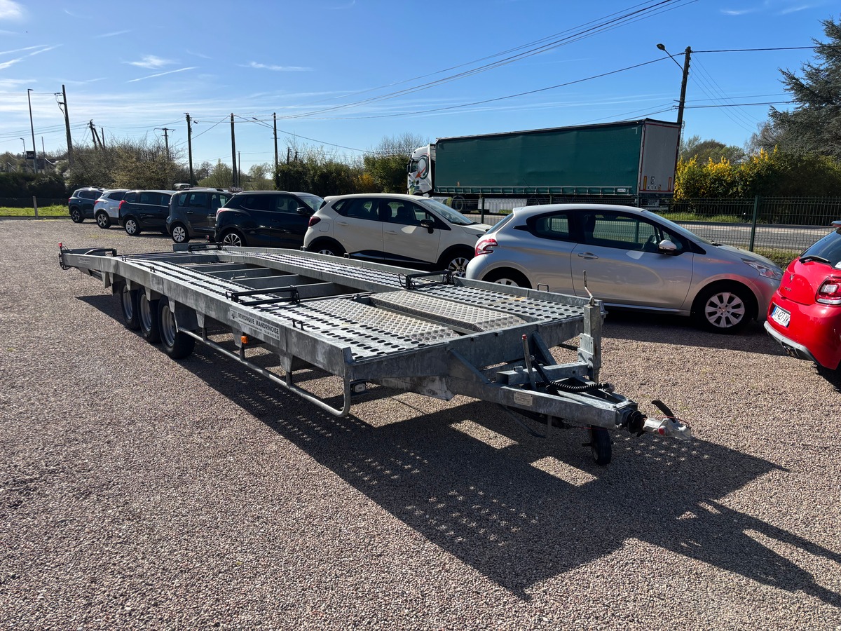 R.S.A Remorque REMORQUE PORTE VOITURE LA MANDRINOISE TRIPLE ESSIEUX