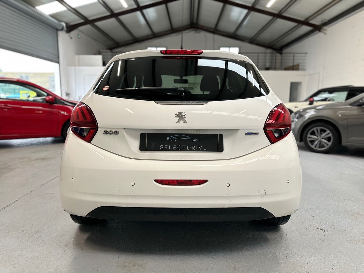 Peugeot 208 1.2 PURETECH 82cv STYLE 5P