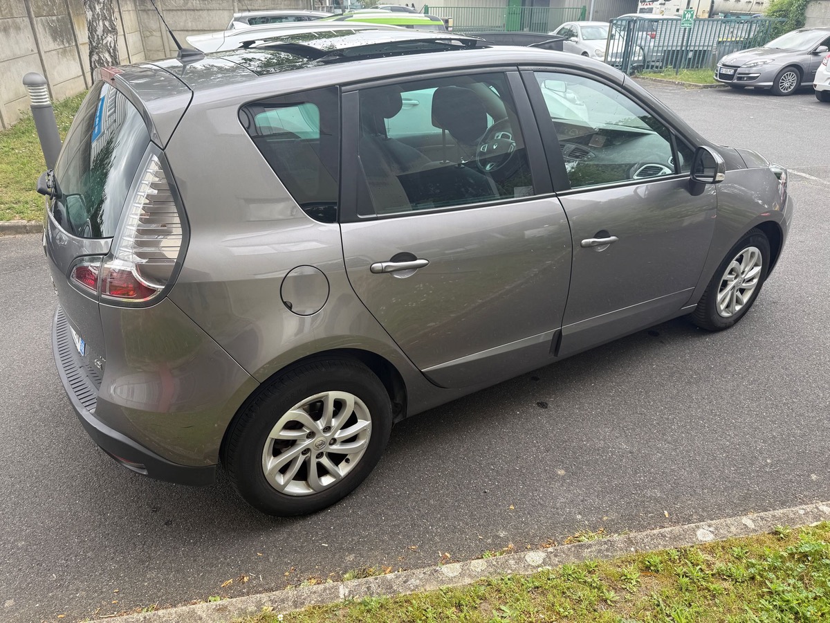 RENAULT Scenic 1.6 DCI 130 CV 1er main dynamique 4X