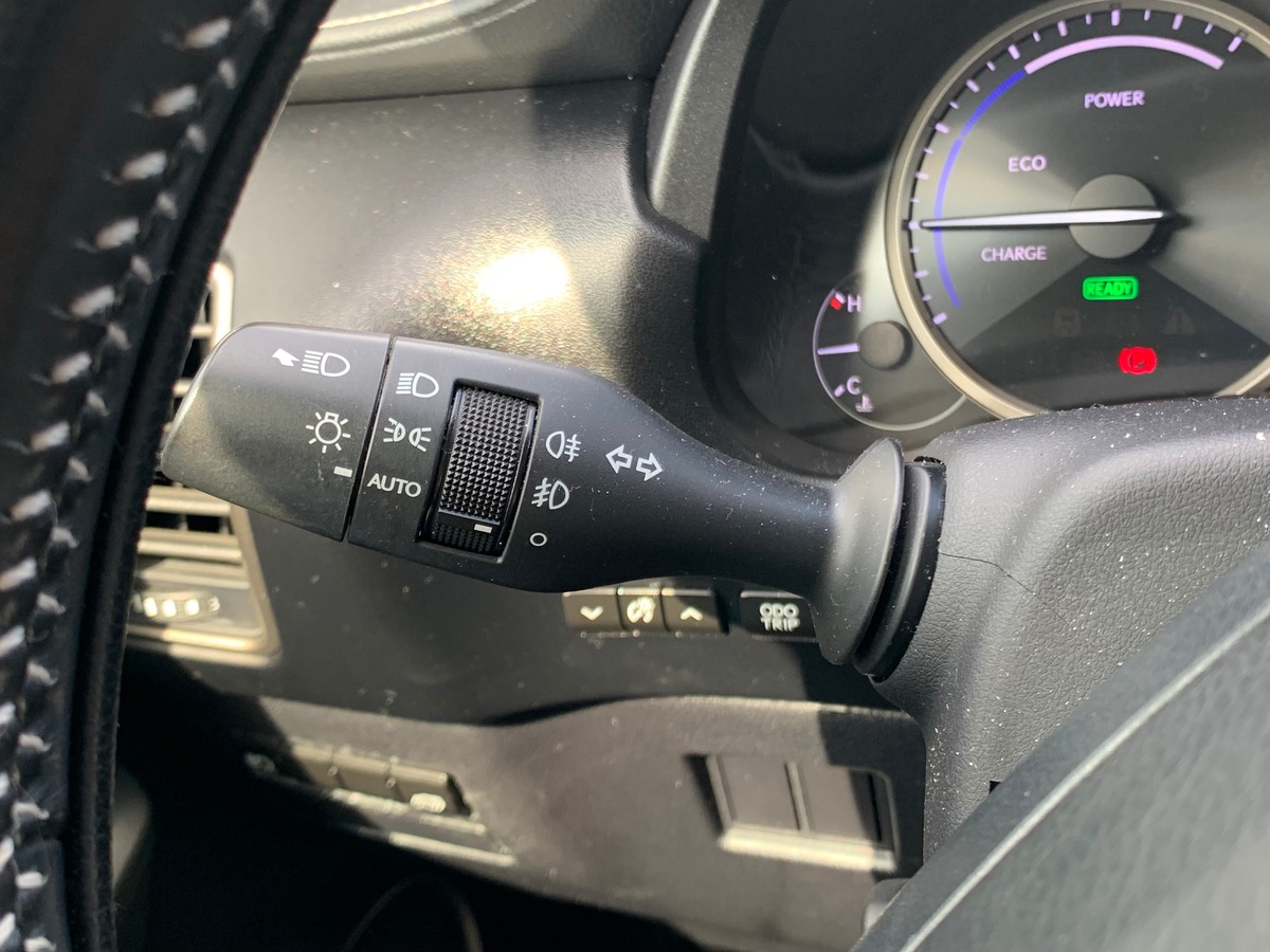 Lexus NX 300h 155 chevaux | Luxe | AWD | Caméra recul | Régulateur vitesse | GPS | Siéges chauffants