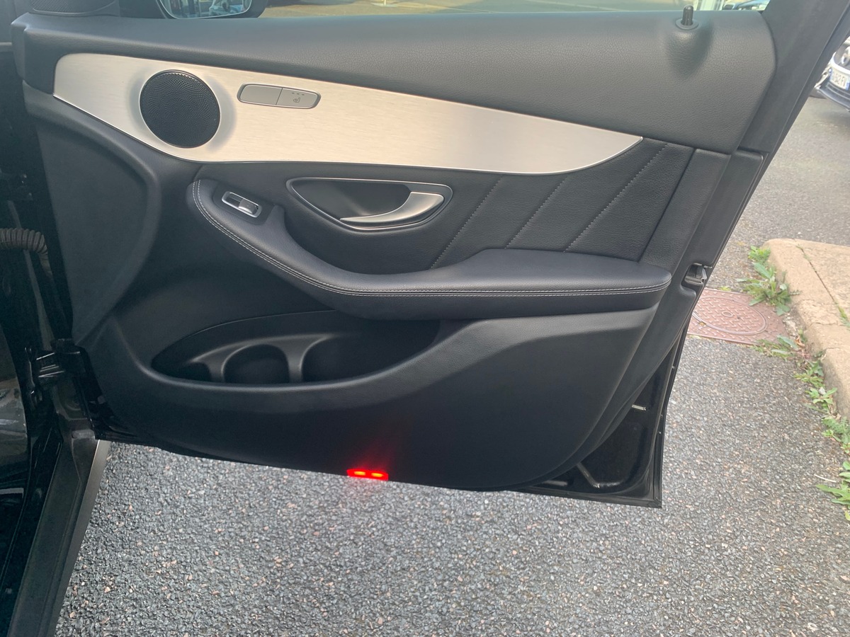 Mercedes-Benz GLC Coupé 170 ch | 4MATIC | Toit ouvrant | Caméra de recul | Avertisseur angles morts