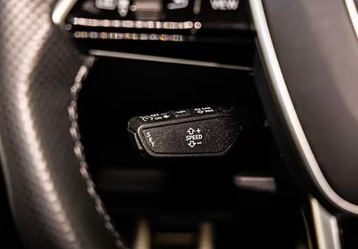 Audi A6 Avant V C8 55 TFSI e 367ch Compétition quattro S tronic 7/VO Allemand/Pas de malus