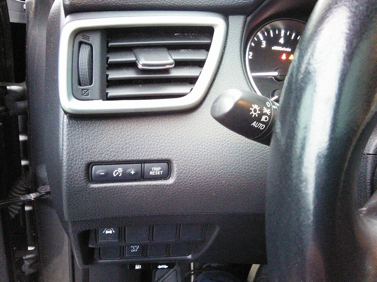 Nissan Qashqai 1.3 DIG-T 140 TEKNA TOIT PANORAMIQUE