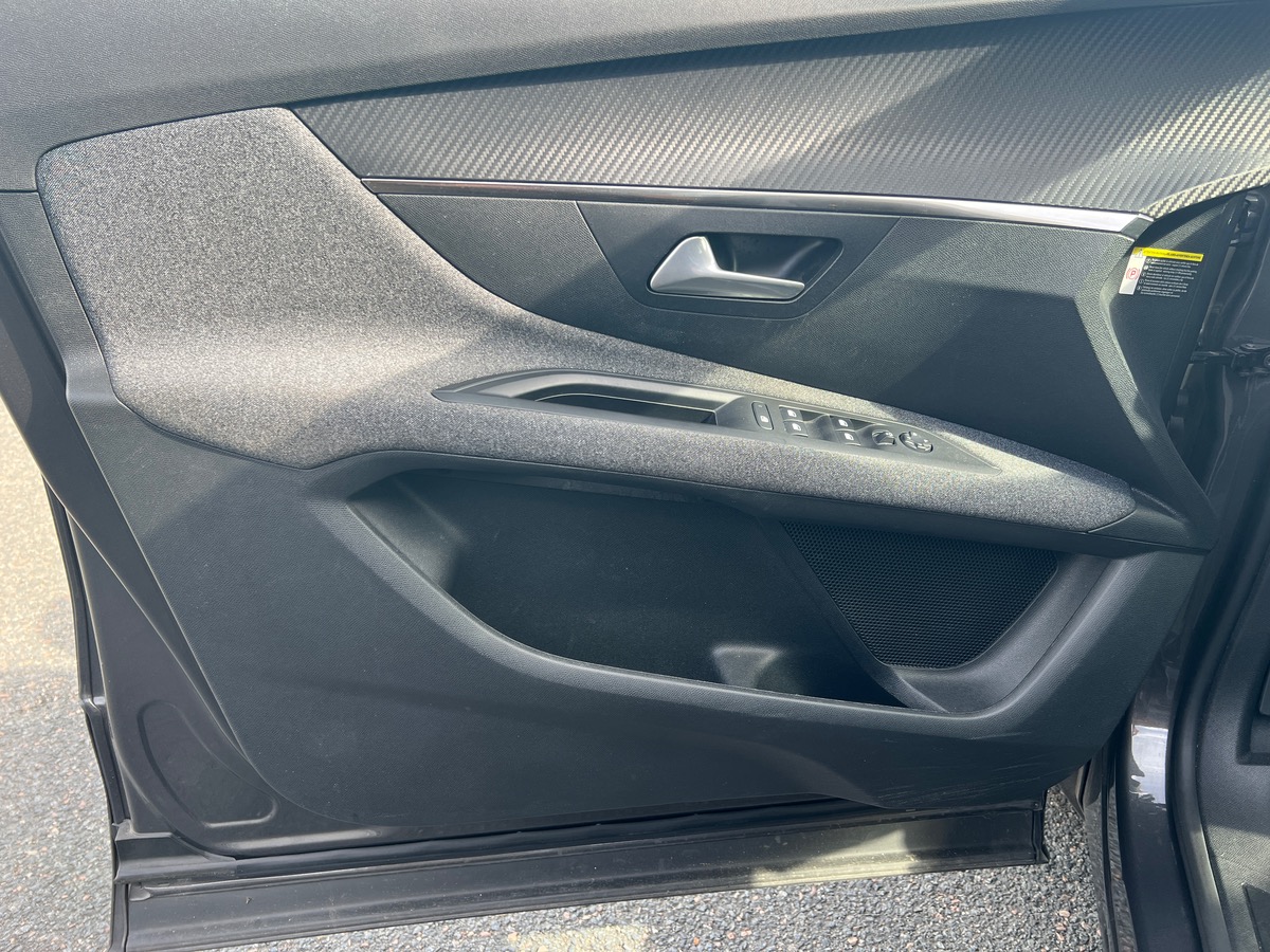 Peugeot 3008 130 ch | ACTIVE BUSINESS | EAT8 | Garantie jusqu'au 16/05/2026 | Caméra de recul