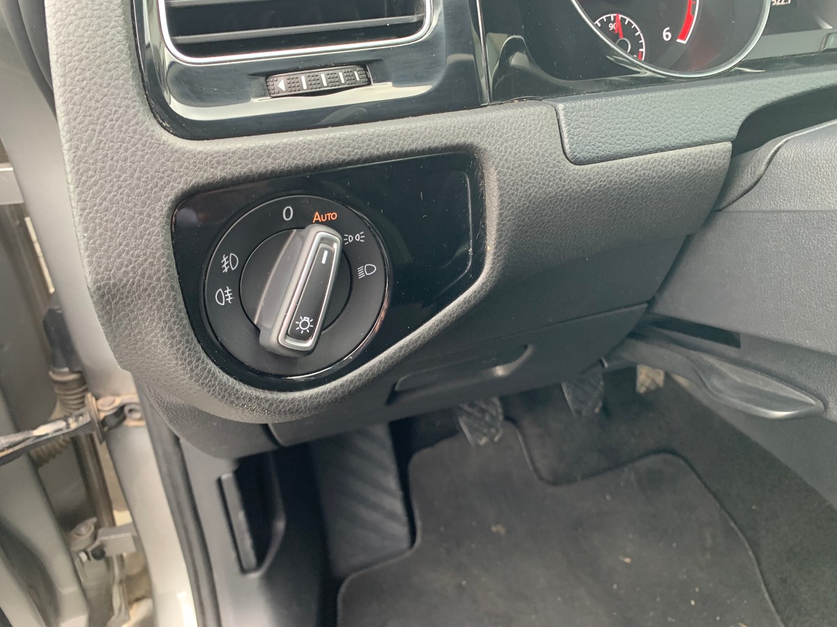 Volkswagen Golf 105 ch | Régulateur vitesse | Radar de stationnement avant arriére | GPS | Bluetooth