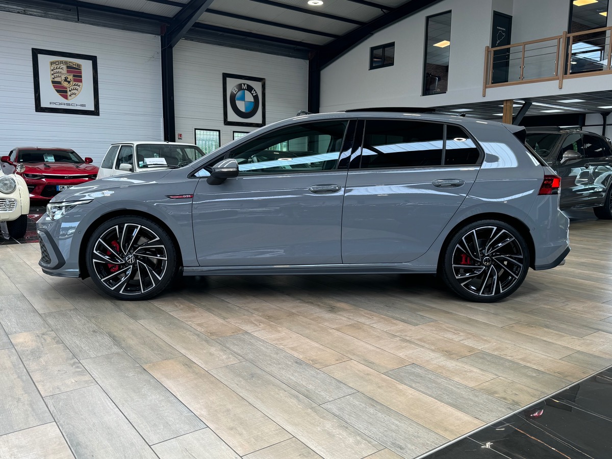 Volkswagen Golf VIII GTI 2.0L TSi 245CV DSG7 - GARANTIE VW - TO/CARPLAY/SIEGES CHAUFFANTS