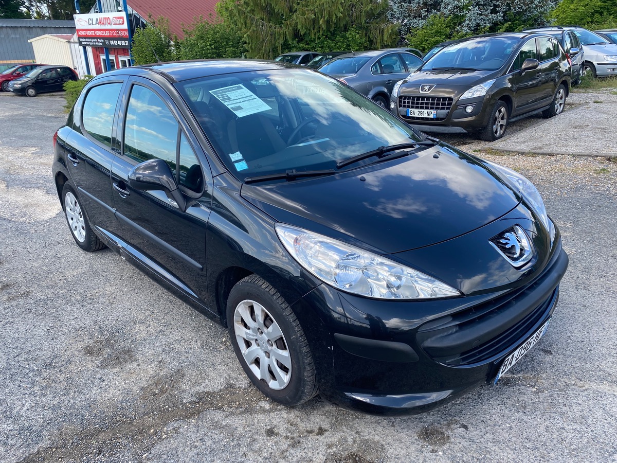 Peugeot 207 1.4 hdi 70cv 156035km urban de 2009