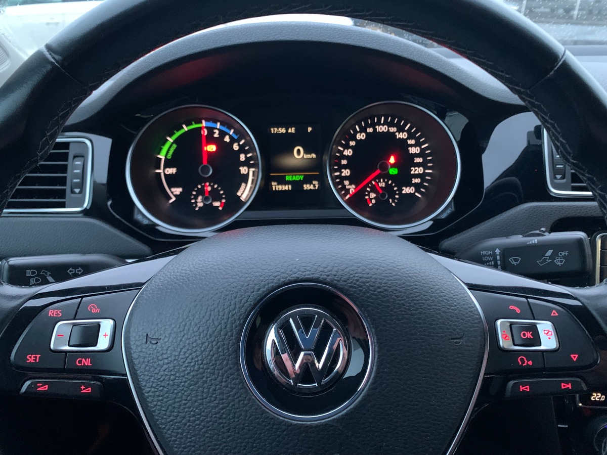 Volkswagen Jetta 170 ch | Carat | Régulateur vitesse | Radars stationnement | GPS | Kit mains libres