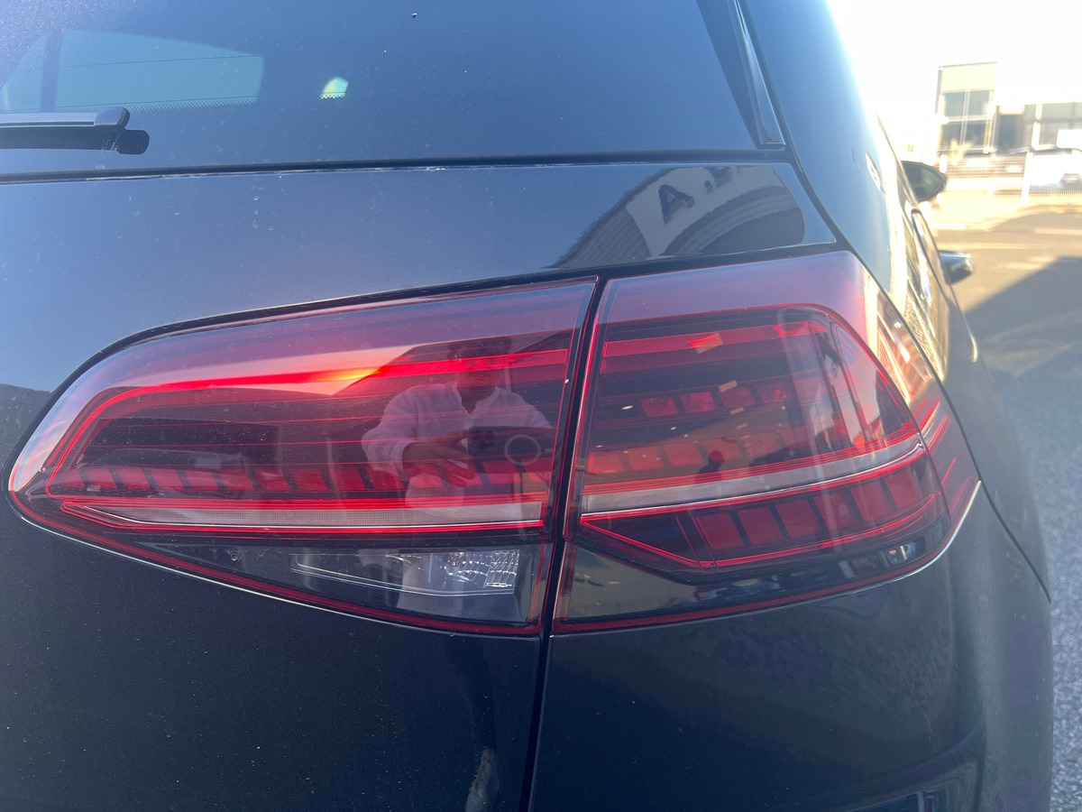 Volkswagen Golf GTI TCR | Stage 1 | Régulateur | Sièges chauffants | GPS | Ligne compléte Akrapovic