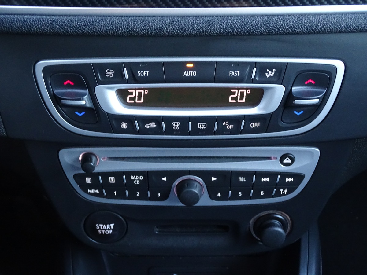 RENAULT Megane Coupé III (D95) 2.0T 265ch RS TROPHY