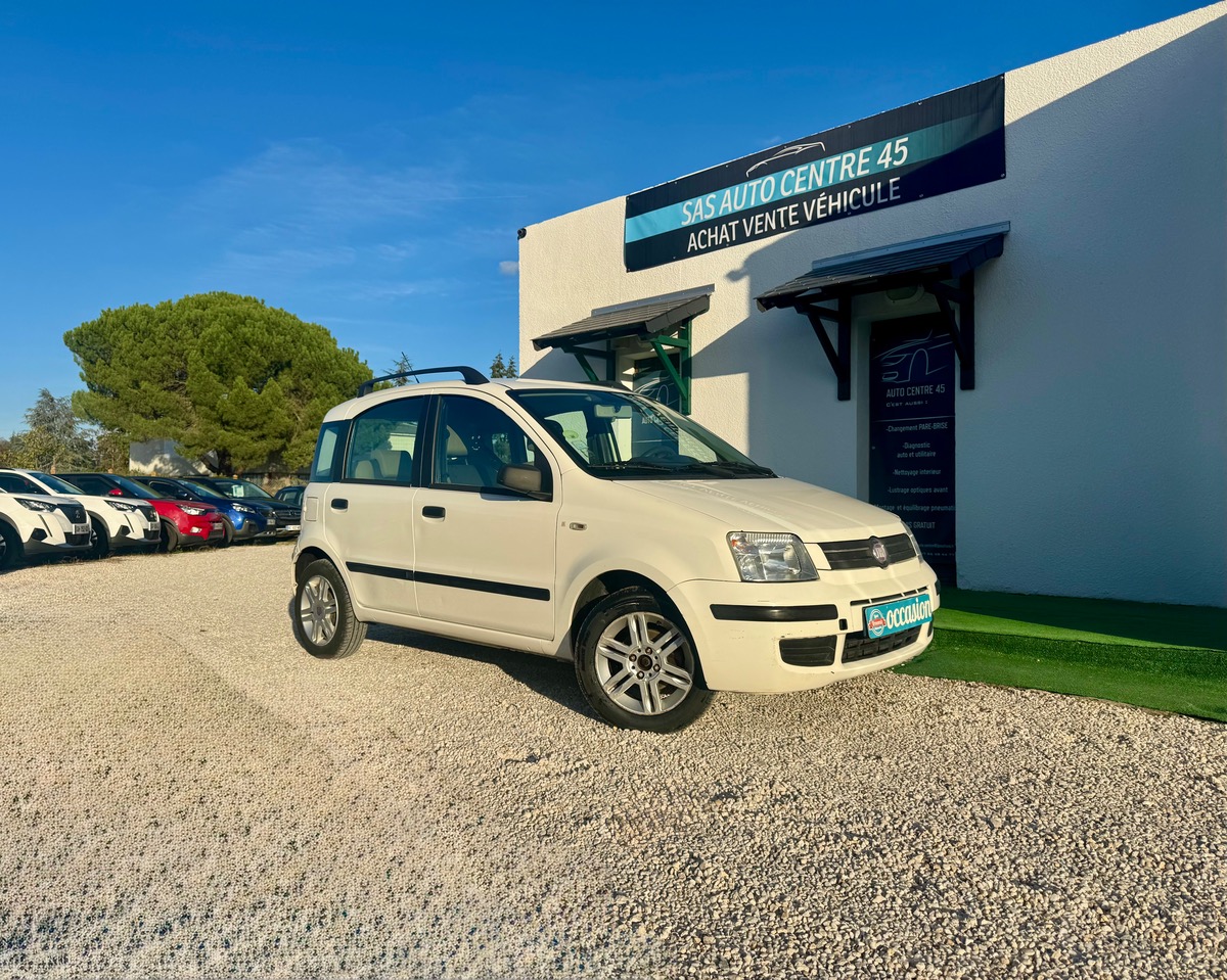Fiat Panda DUALOGIC 1.2L 60 CV BOÎTE AUTOMATIQUE / DISTRIBUTION NEUVE / RÉVISÉ & GARANTIE