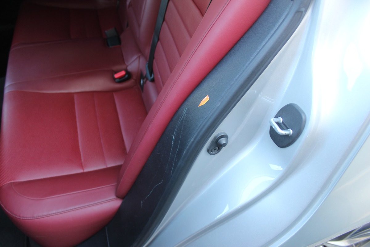 Lexus IS III (2) 300H F SPORT EXECUTIVE  FULL OPTIONS + CARPLAY / ENTRETIEN LEXUS / 2ème MAIN