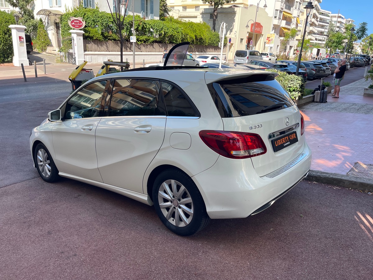Mercedes Benz CLASSE B 200 1.6 i 156 CV / Toit Ouvrant / Phase 2 / Intérieur Beige / Caméra