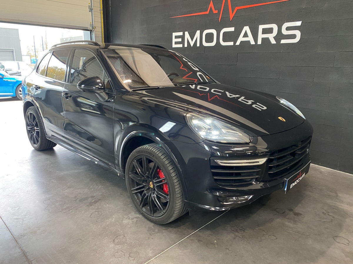 Porsche Cayenne TURBO 520 (958)