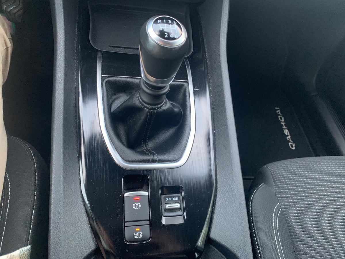 Nissan Qashqai 140 | BUSINESS EDITION | Caméra Recul | Entretien constructeur | Démarrage sans clé