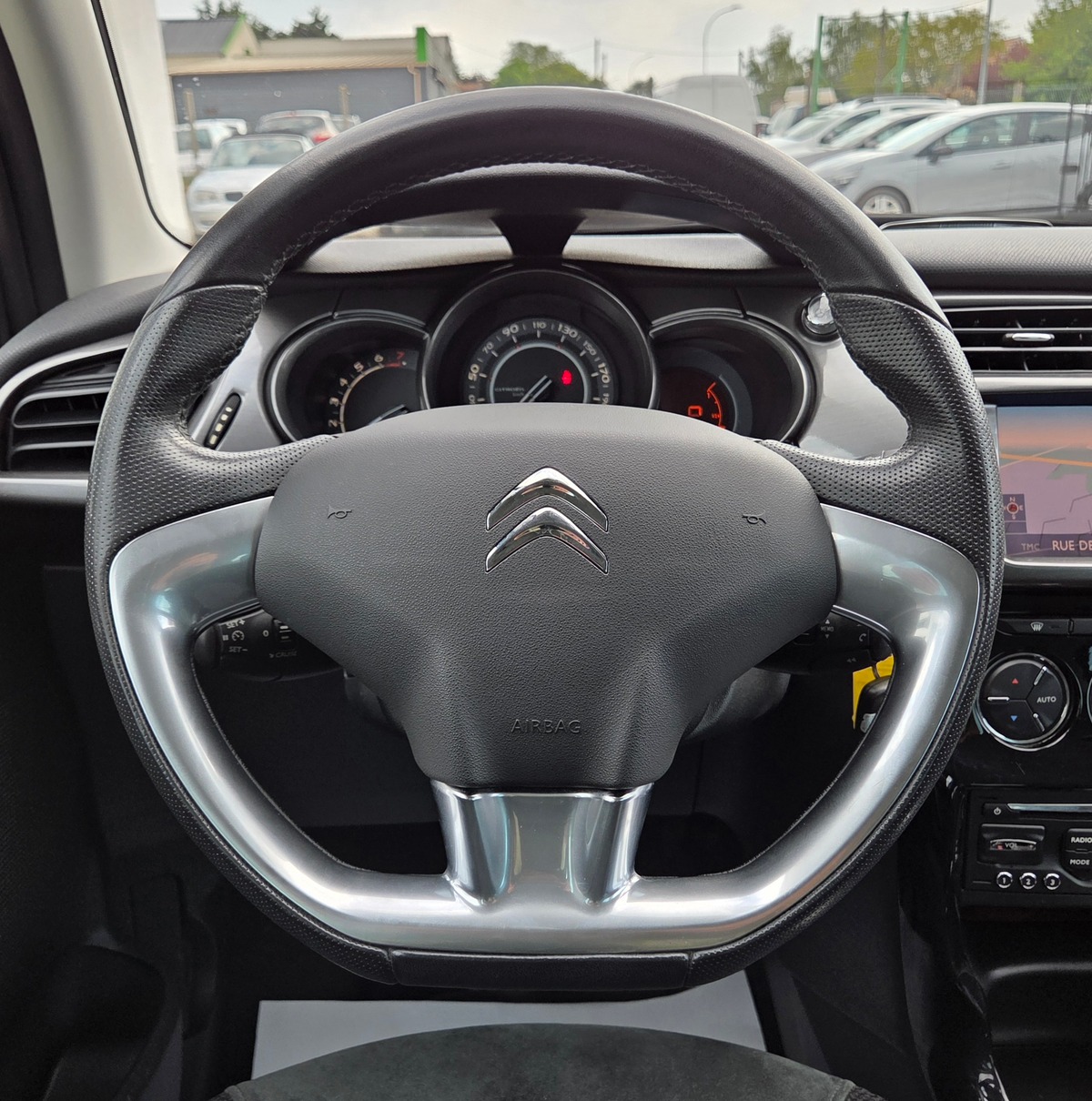 Citroën C3 PHASE II 1.6 VTI 120 CV EXCLUSIVE / BOITE AUTOMATIQUE / FAIBLE KILOMÉTRAGES