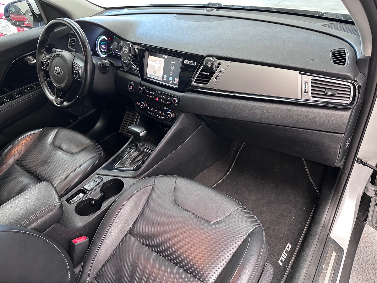Kia Niro 1.6 GDI HYBRIDE 141 PREMIUM DCT6  Entretien complet KIA / Garantie KIA jusqu'en Juin 2026