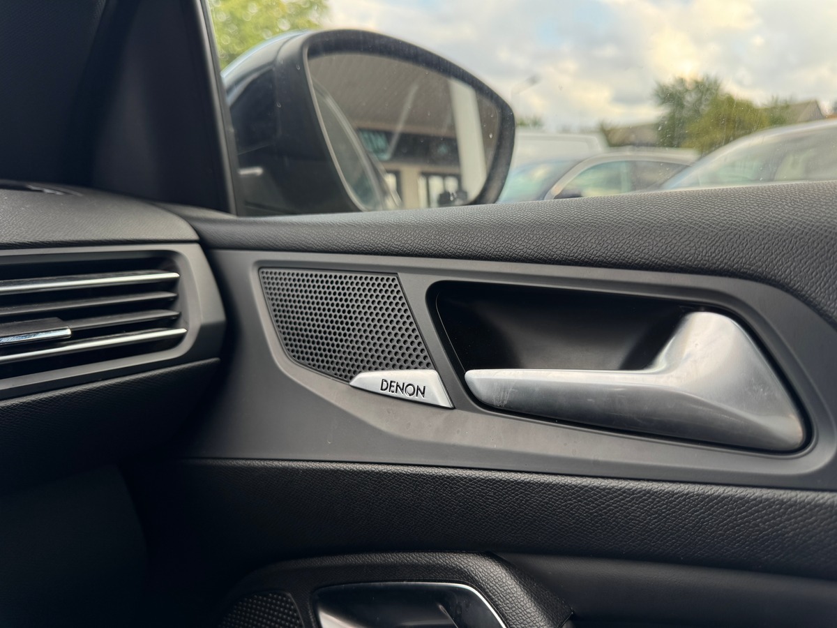 Peugeot 308 GT II (T9) 1.6 THP 205 cv - Entretiens Peugeot - Toit Panoramique