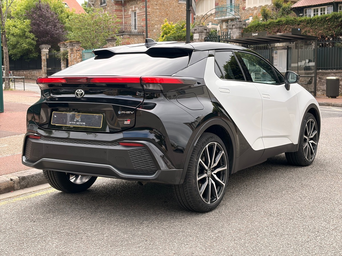 Toyota C HR II 2.0 VVT-i 16V 223 PHEV CVT 153 cv Boîte auto