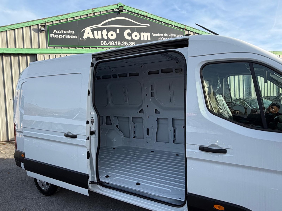 RENAULT Master L3H2 3T5 2.3 BDCI 150CH BVM6 GRAND CONFORT