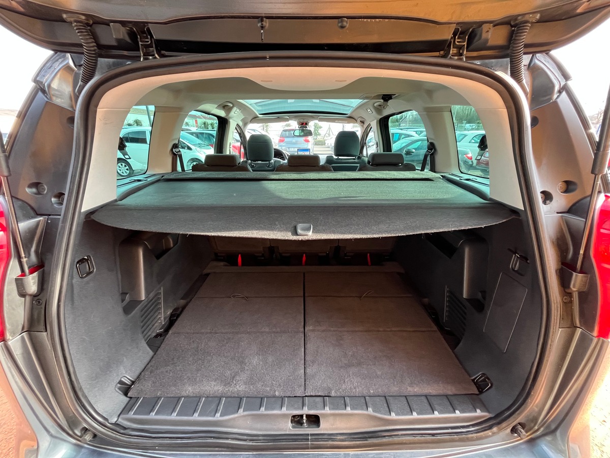 Peugeot 5008 Phase 2 1.6 e-HDi 120 ch ALLURE 7 PLACES