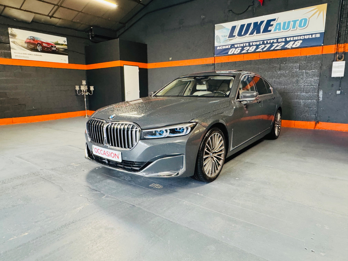 Bmw Série 7 750i   4.4  530ch