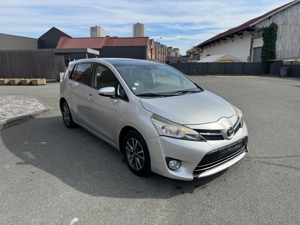 Toyota Verso 2.0 D-4D 125cv DYNAMIIC 7places - garantie