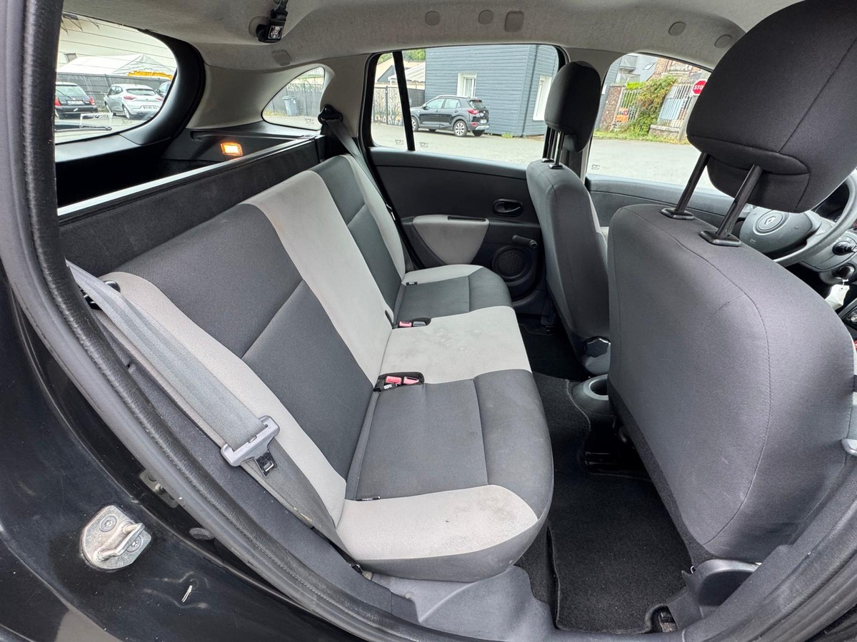 RENAULT Clio III Estate 1.5 DCI 68ch Authentique - garantie