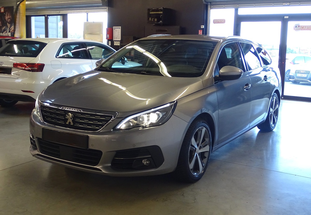 Peugeot 308 SW GENERATION-II SW 130 Ch ALLURE EAT BVA ( DISTRIBUTION OK / CARPLAY )