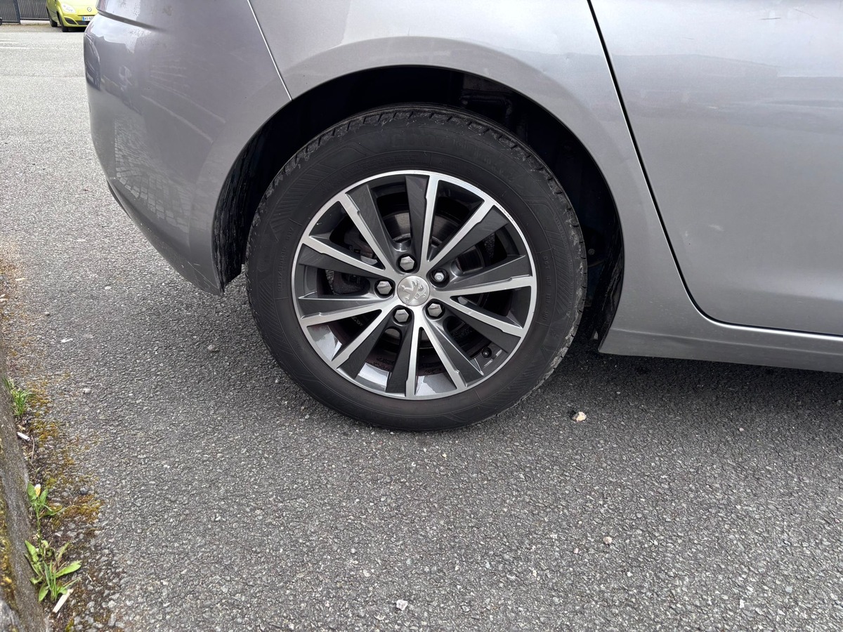 Peugeot 308 1.6 Blue-HDi Allure - Révisée - Garantie