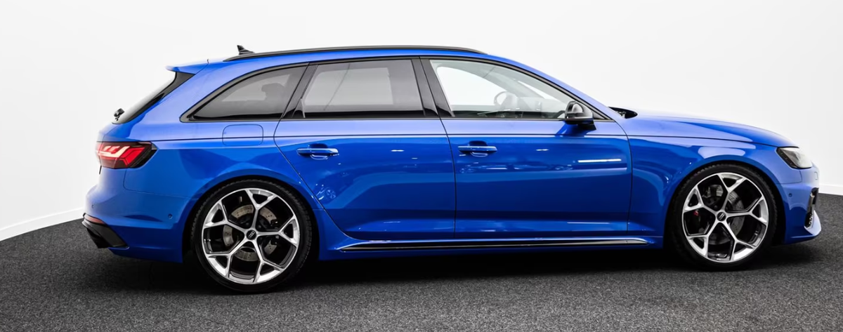 Audi RS4 Avant V 2.9 V6 TFSI 450ch quattro tiptronic 8 Bleu Nogaro Bang&Olufsen Toit ouvrant