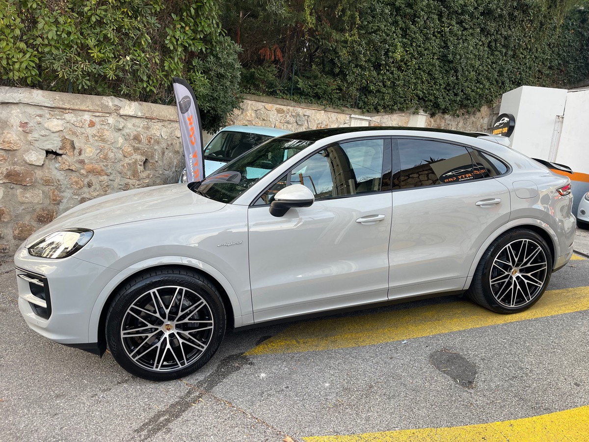 Porsche Cayenne Coupé E hybrid 3.0 i V6 470 304 CV / Echappement Sport / Jantes Spyder/ Pack Chrono