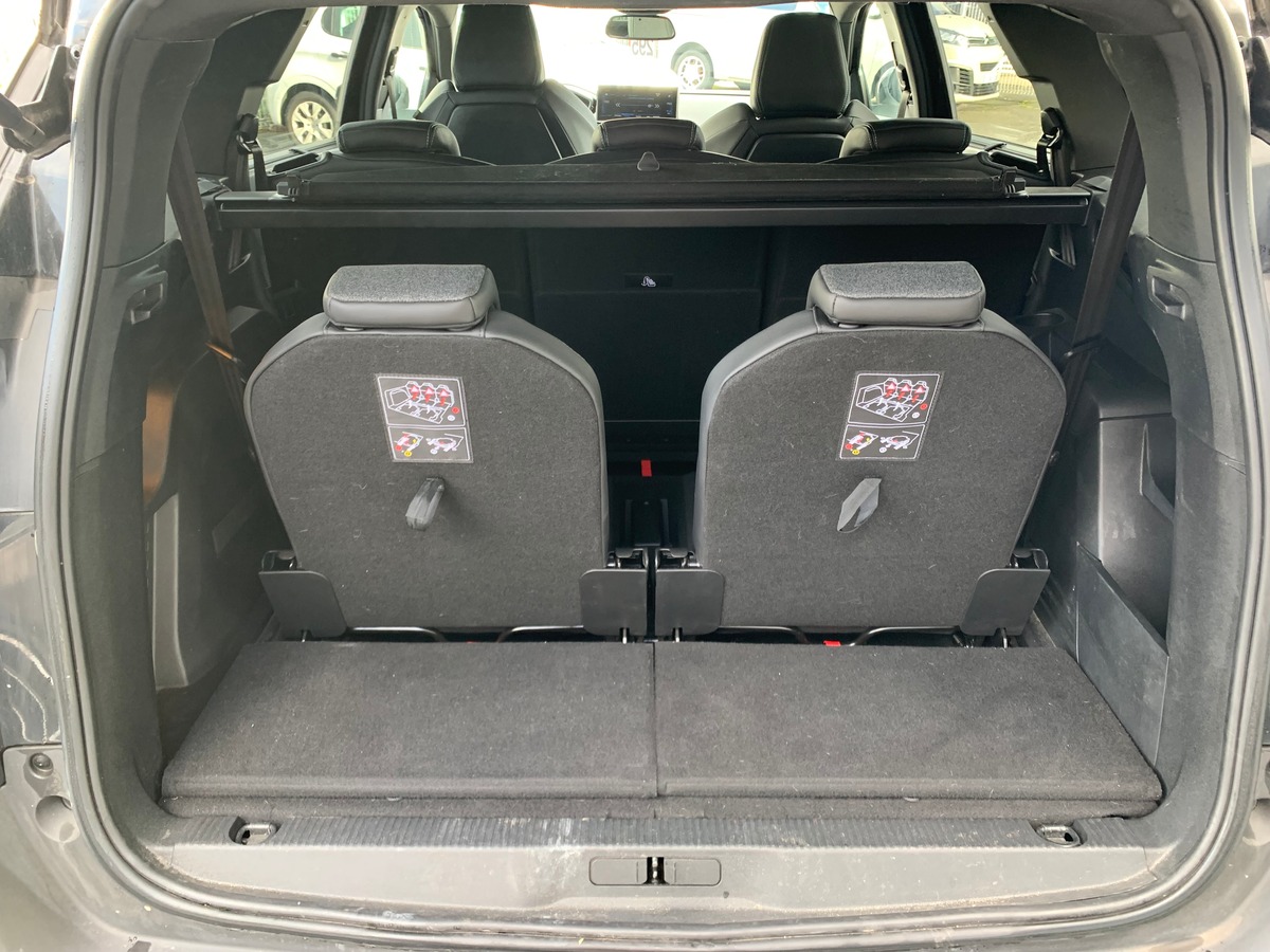 Peugeot 5008 130 ch | 7 Places | Allure Pack | Apple Car Play et Android Auto | Caméra de recul