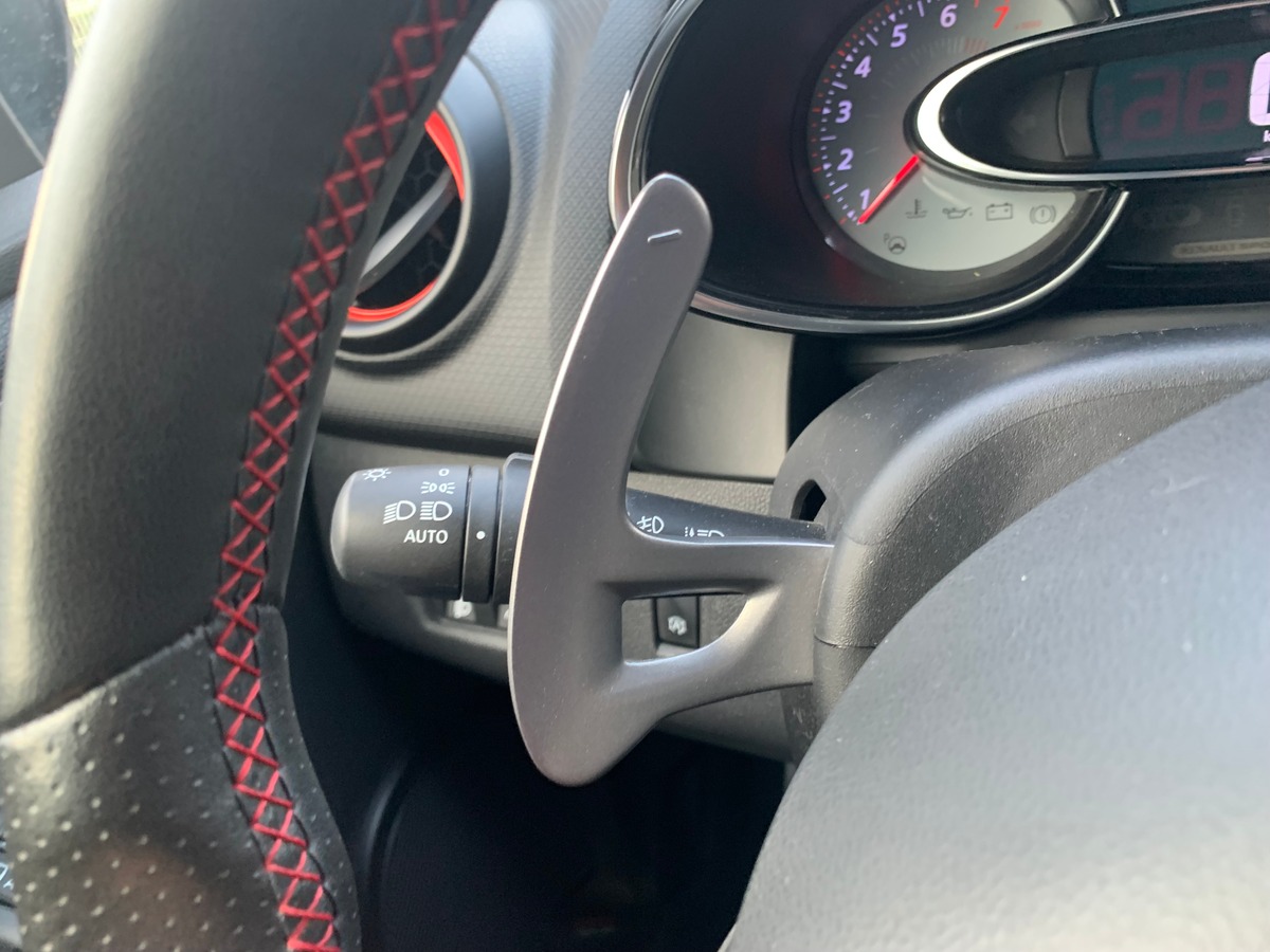 RENAULT Clio IV RS TROPHY | Caméra de recul | Stage 1 | Régulateur | GPS | Echappement Akrapovic