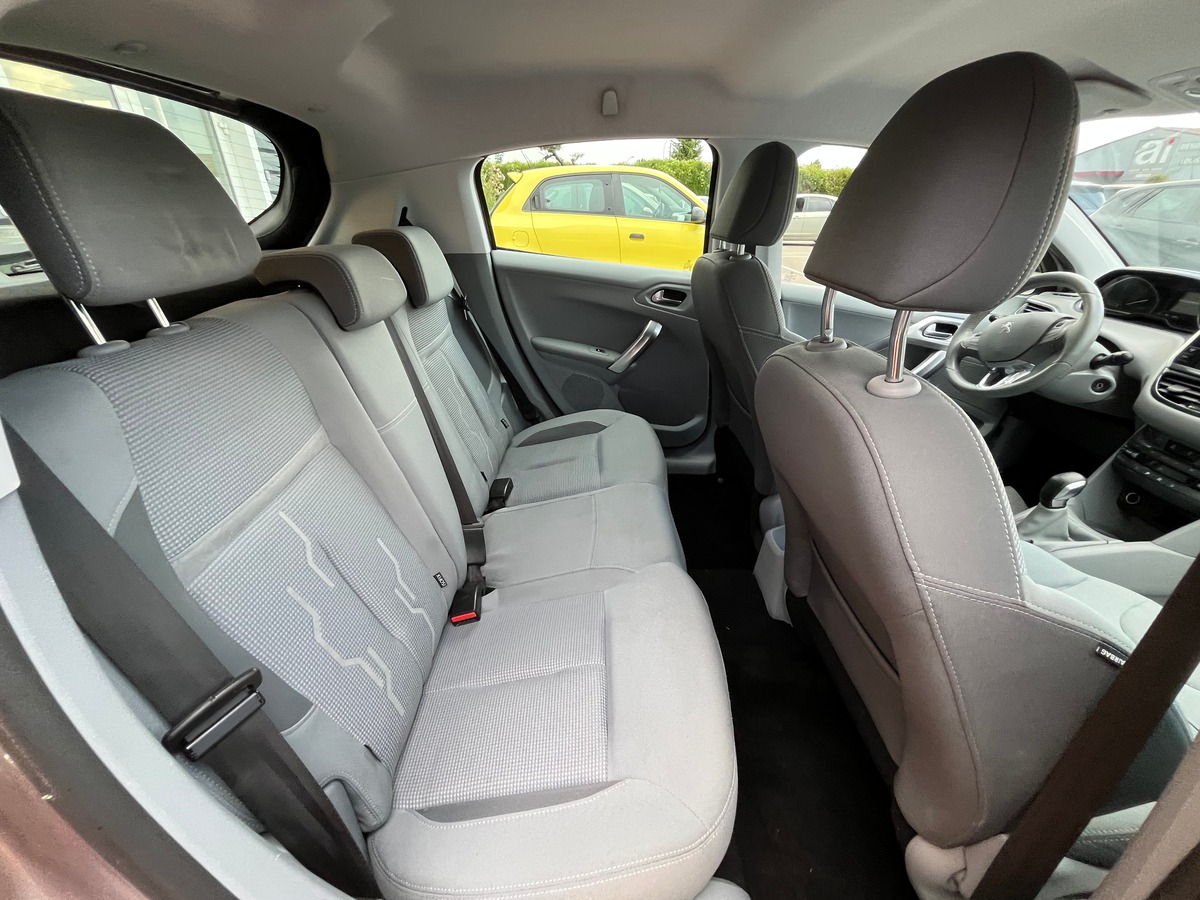 Peugeot 208 5 Portes 1.2 VTi 82 ch