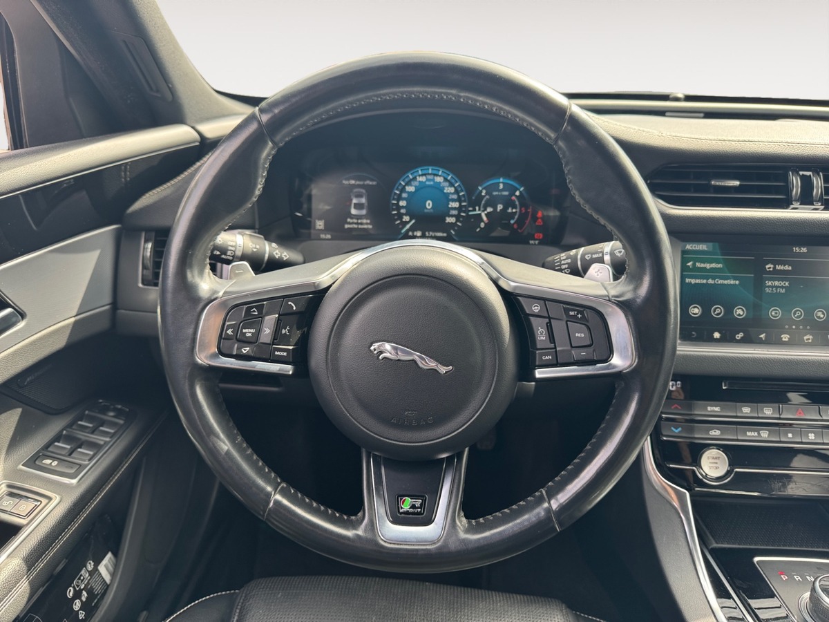 Jaguar XF 2.0 d r sport 180 cv