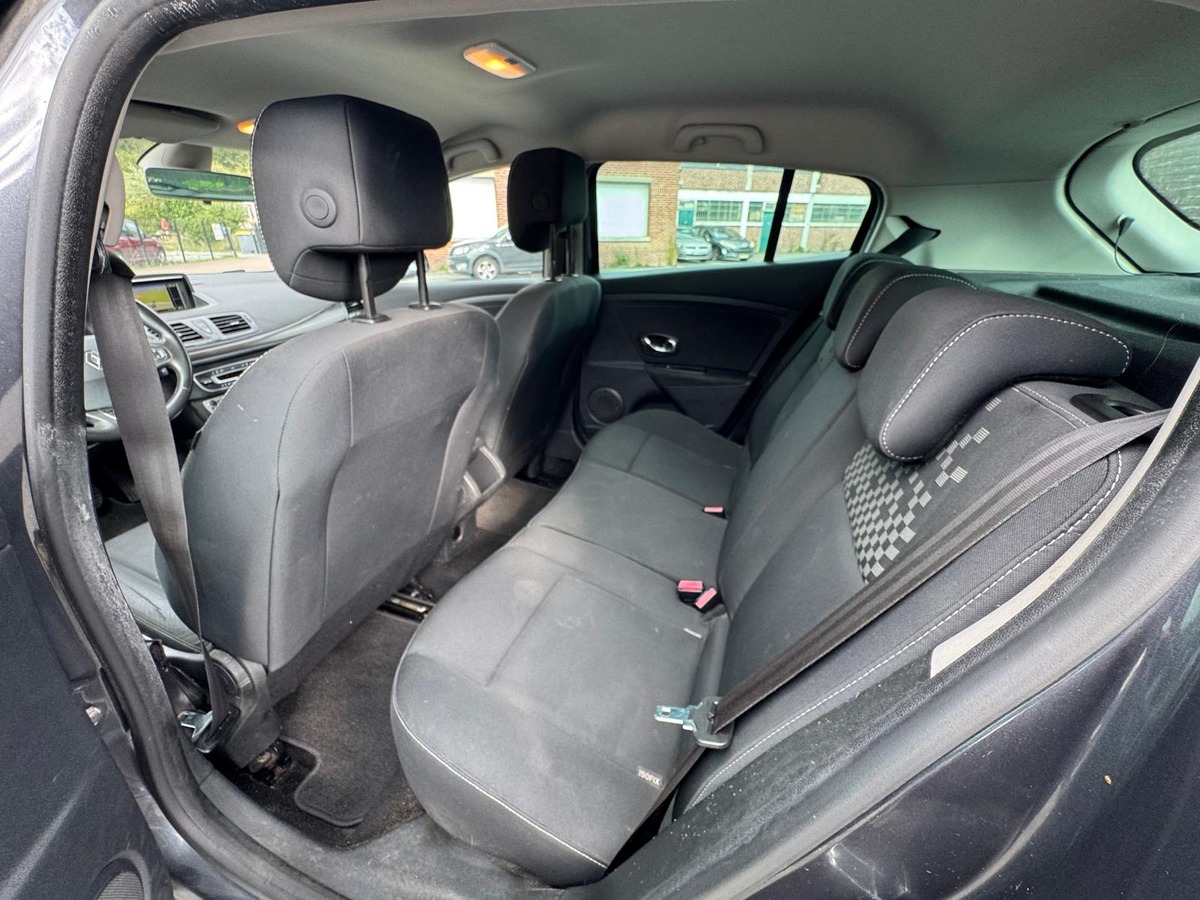 RENAULT Megane III 1.5 dci 110cv Limited - Garantie