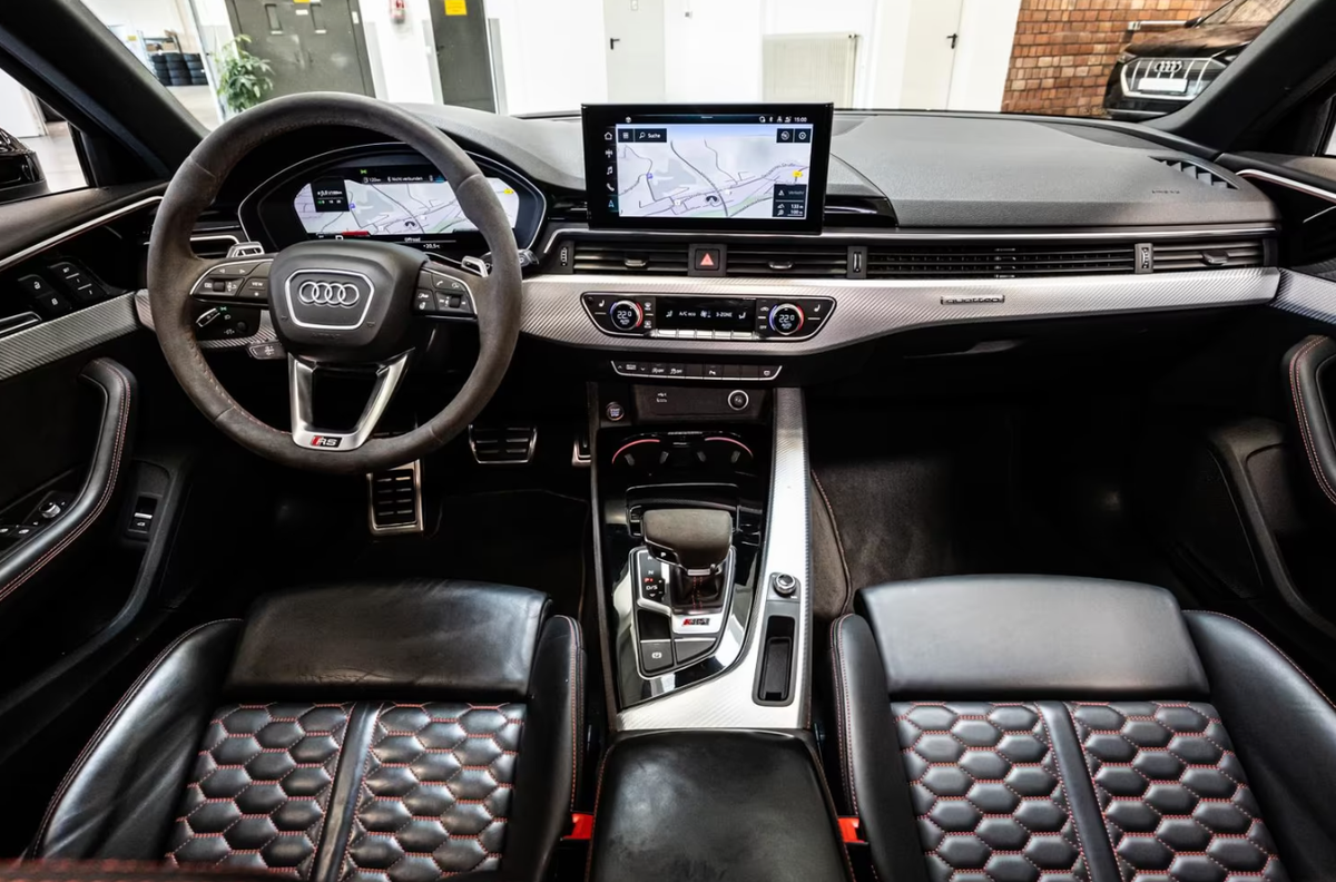 Audi RS4 Avant V 2.9 V6 TFSI 450ch quattro tiptronic 8